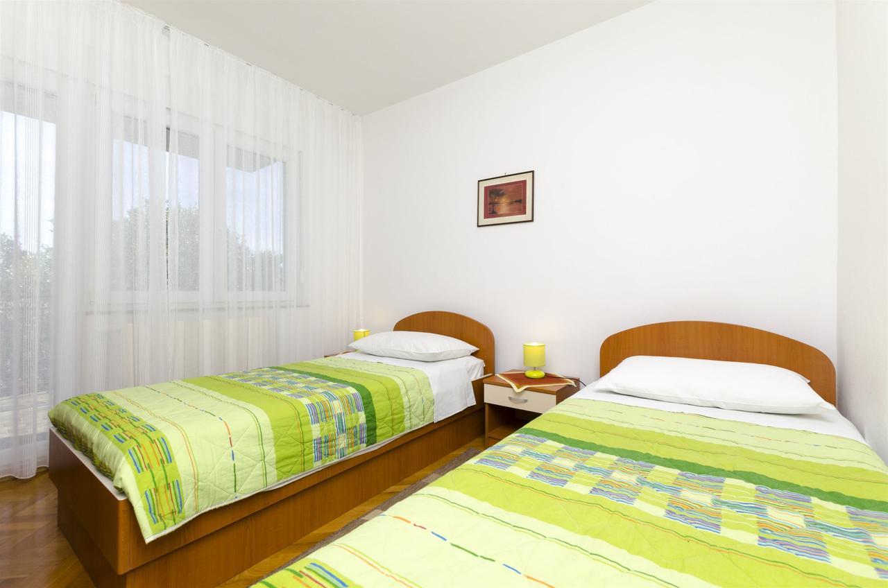 Apartments Karmela Primošten Extérieur photo