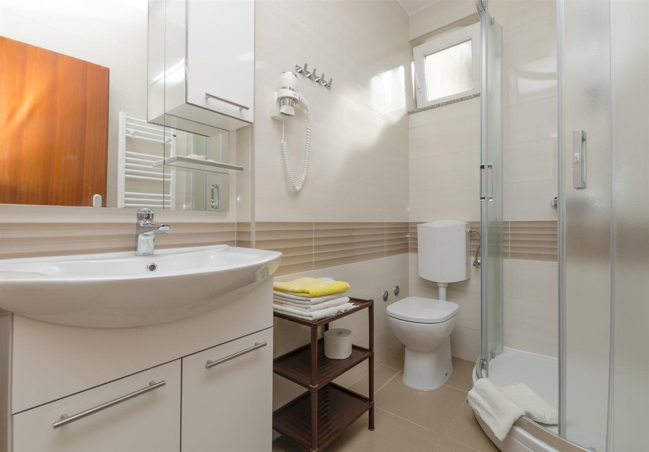 Apartments Karmela Primošten Extérieur photo