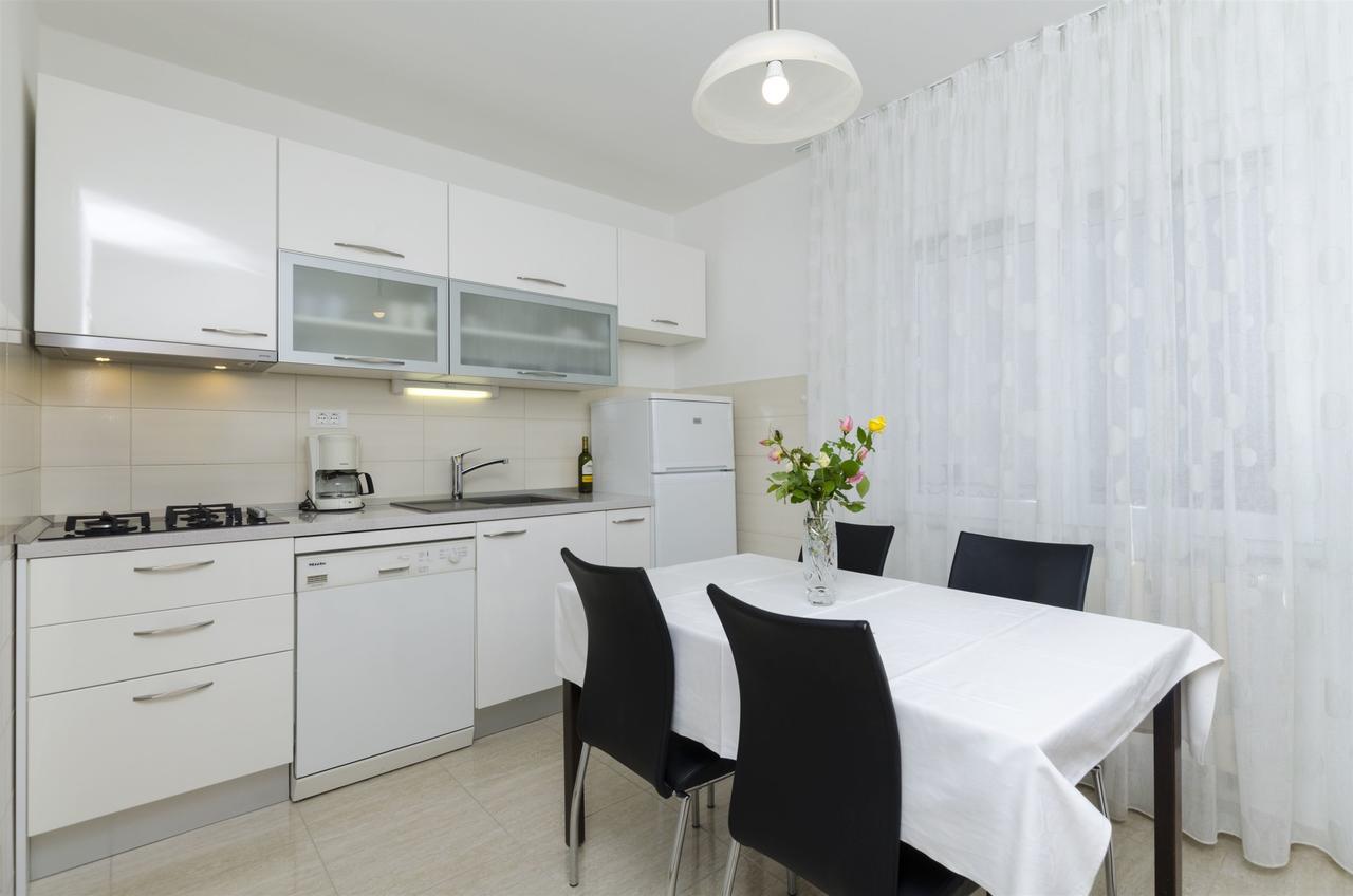Apartments Karmela Primošten Extérieur photo